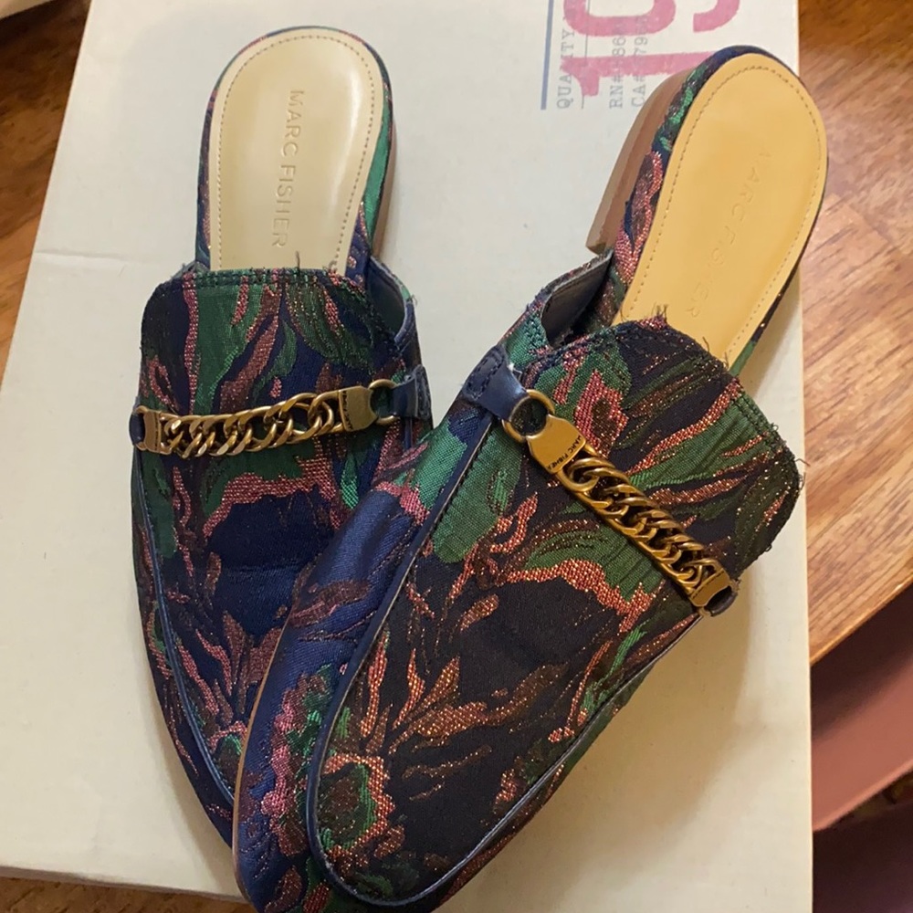 Marc Fisher slip on mule